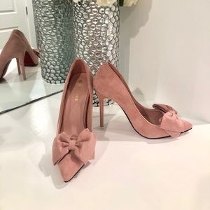 Never Worn Pink Suede Pumps